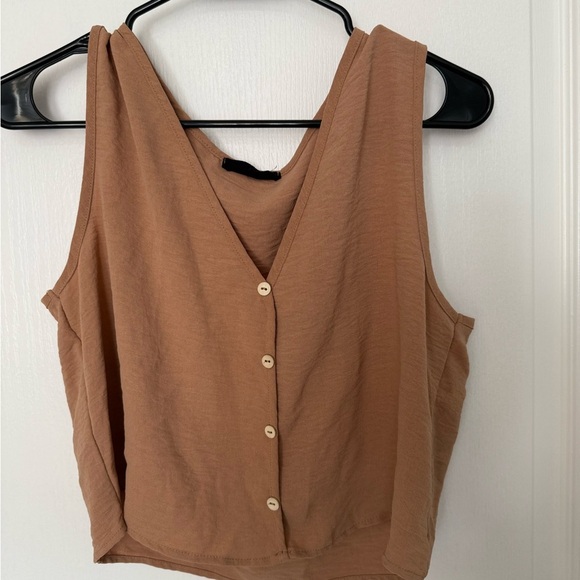 Sleeveless Tan Button-Up Women's Top - Picture 2 of 6